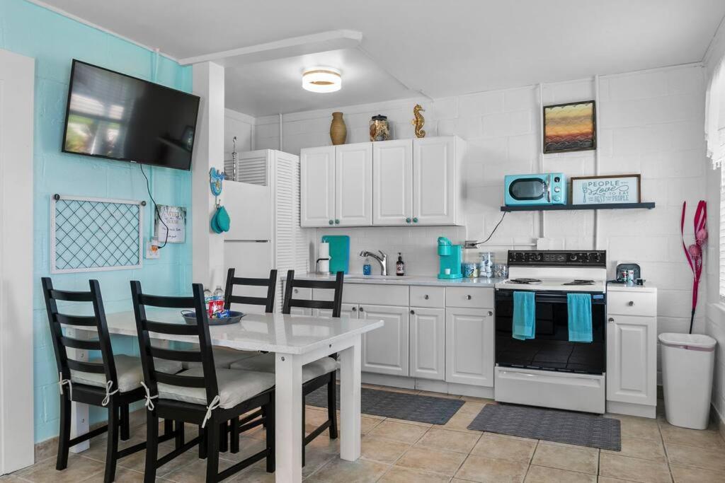 Mermaids Grotto Waterfront 1Br Apt With Bay View Villa Tampa Exteriör bild