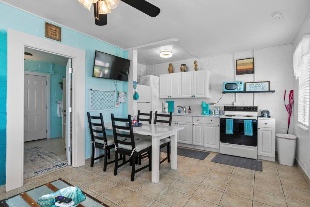 Mermaids Grotto Waterfront 1Br Apt With Bay View Villa Tampa Exteriör bild